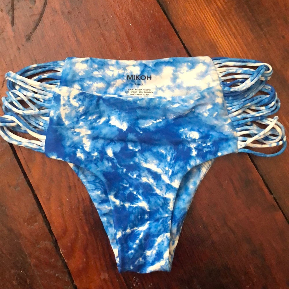 Mikoh blue tie dye cheeky bottom! NWOT Small